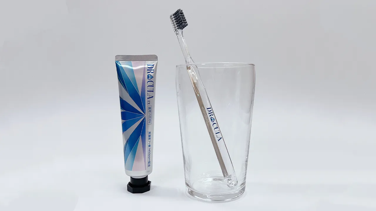 DRacula 歯磨き粉 4個セット　新品未使用　キュラ 4本セット DRcula ドクターキュラ 薬用ホワイトニングジェル ① キュラ